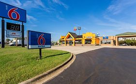 Motel 6-Clarksville, Tn